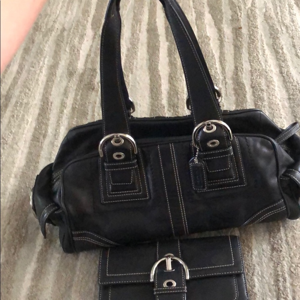 Purse - Picture 1 of 1